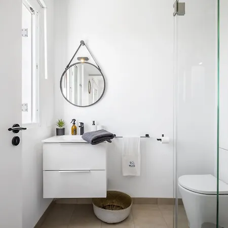 Blue House - By Wehostmadeira *