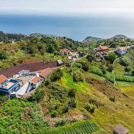 Blue House - By Wehostmadeira * Ponta do Sol (Madeira)