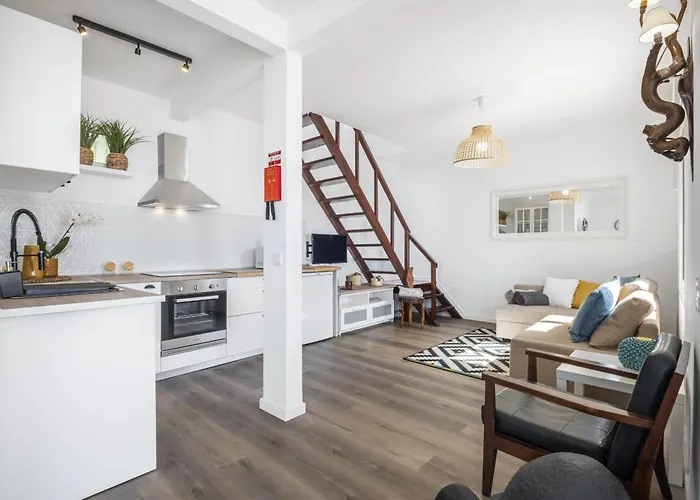 Ferienhaus Blue House - By Wehostmadeira *