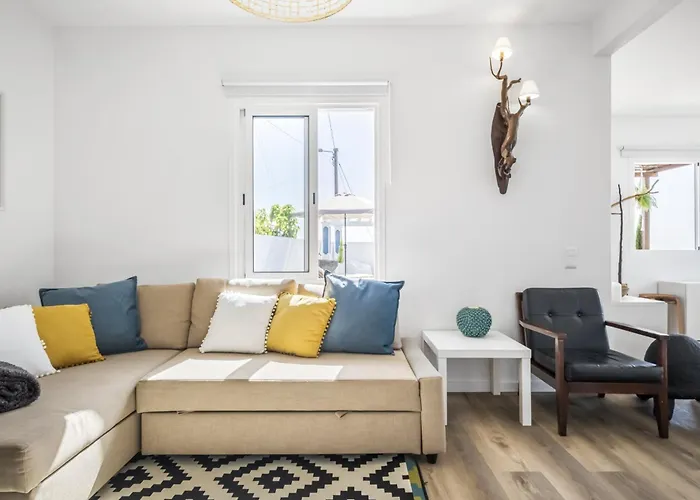 Blue House - By Wehostmadeira