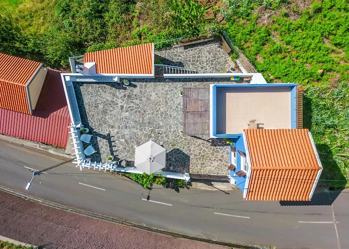 Blue House - By Wehostmadeira * Ponta do Sol (Madeira)